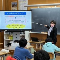 ６年生「薬物乱用防止教室」！高萩ライオンズクラブの方がボランティアで来てくださいました