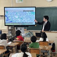 外部講師による３・４年生の「地図の学習」！とても楽しく、わかりやすく学ぶことができました。