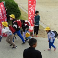 幼小中連携「合同のあいさつ運動」！参加した園児、児童生徒たちの笑顔が素晴らしかった